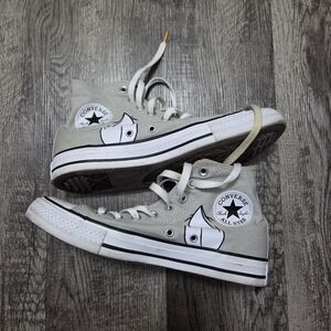 Looney Tunes Converse Sneakers